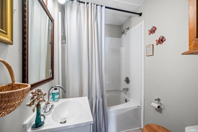 2645 Midlex Court, Lafayette, IN 47904