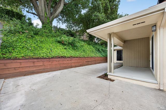 411 Valle Vista Ave, Vallejo, CA 94590