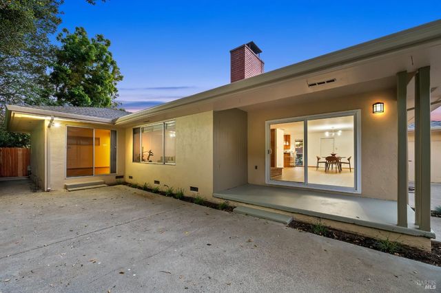 411 Valle Vista Ave, Vallejo, CA 94590