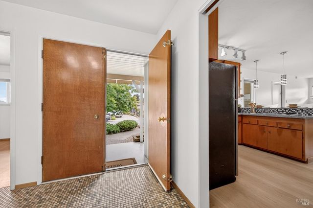 411 Valle Vista Ave, Vallejo, CA 94590