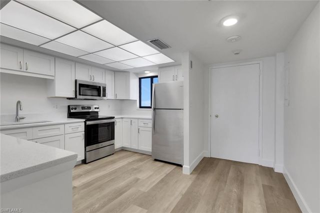 4280 SE 20th PL 402, Cape Coral, FL 33904