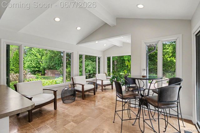 4071 Shore Crest Drive, West Bloomfield Charter Township, MI 48323