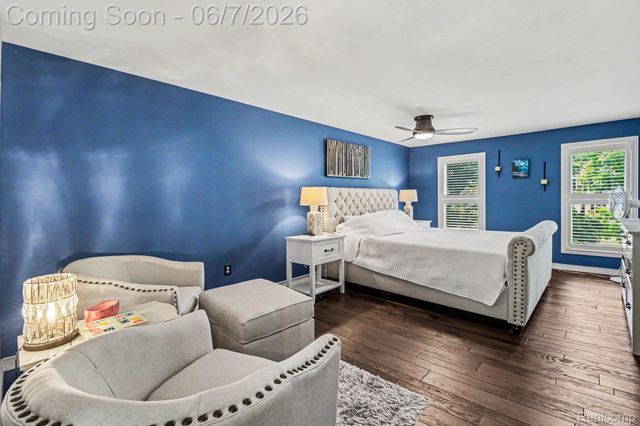 4071 Shore Crest Drive, West Bloomfield Charter Township, MI 48323