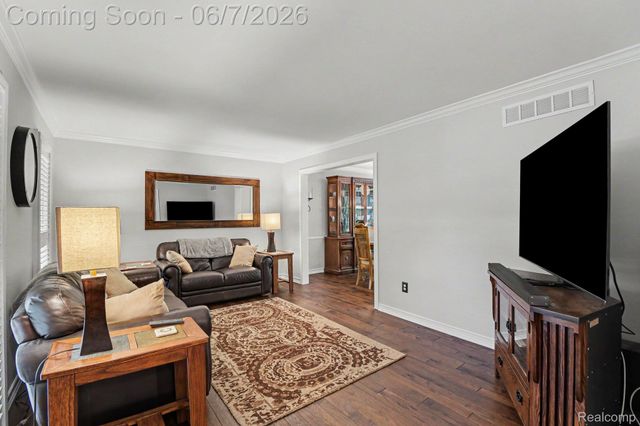 4071 Shore Crest Drive, West Bloomfield Charter Township, MI 48323