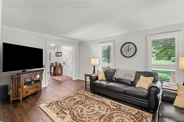 4071 Shore Crest Drive, West Bloomfield Charter Township, MI 48323