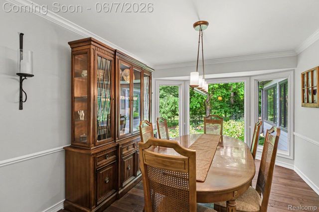 4071 Shore Crest Drive, West Bloomfield Charter Township, MI 48323