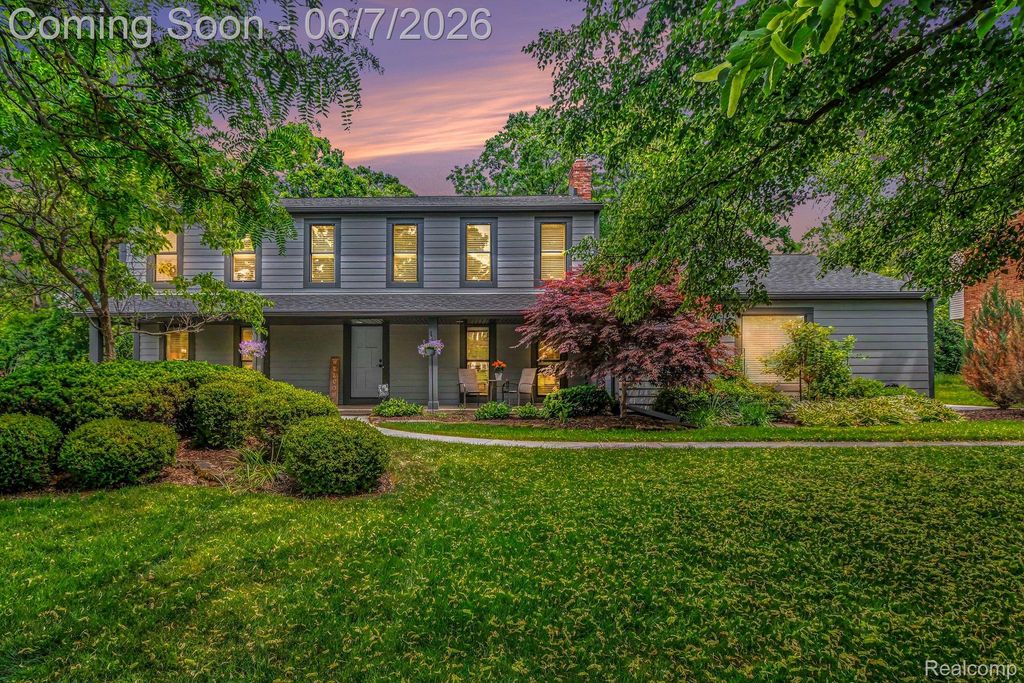 4071 Shore Crest Drive, West Bloomfield Charter Township, MI 48323