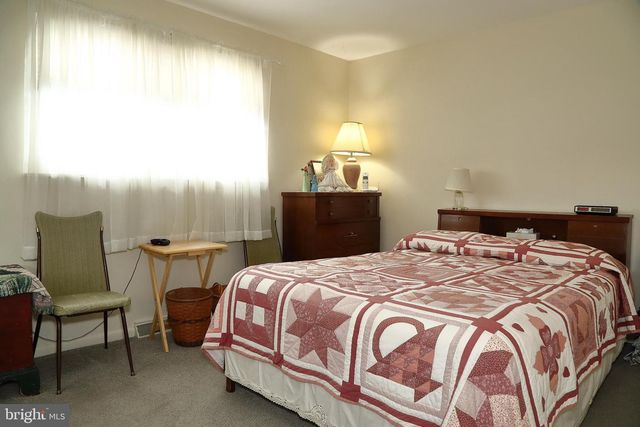 213 N LOCUST ST, Lititz, PA 17543