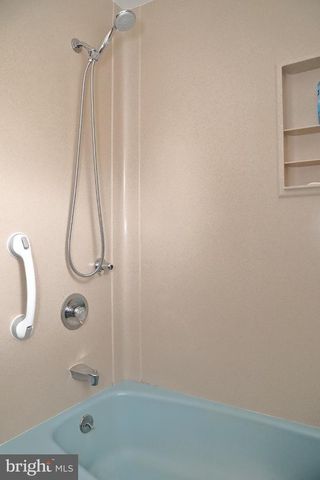 213 N LOCUST ST, Lititz, PA 17543