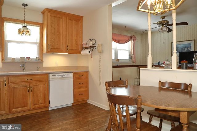 213 N LOCUST ST, Lititz, PA 17543