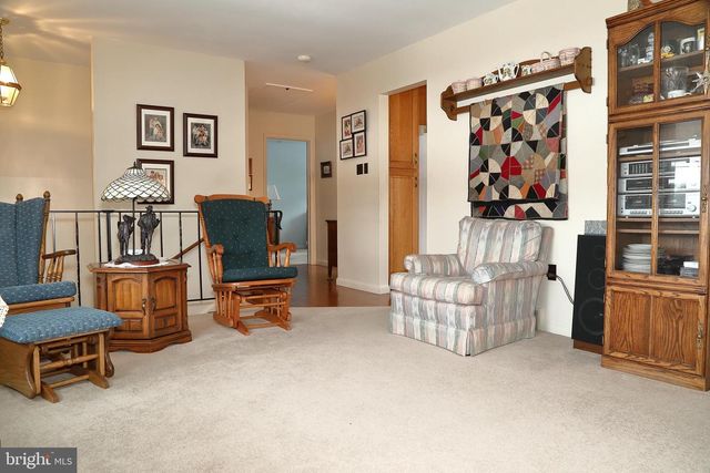 213 N LOCUST ST, Lititz, PA 17543