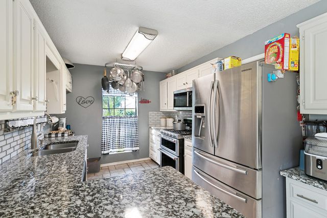 205 Forest Creek Drive, Sherman, TX 75092