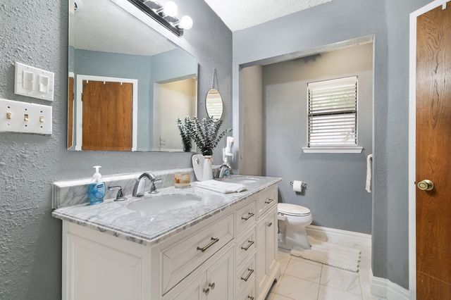 205 Forest Creek Drive, Sherman, TX 75092