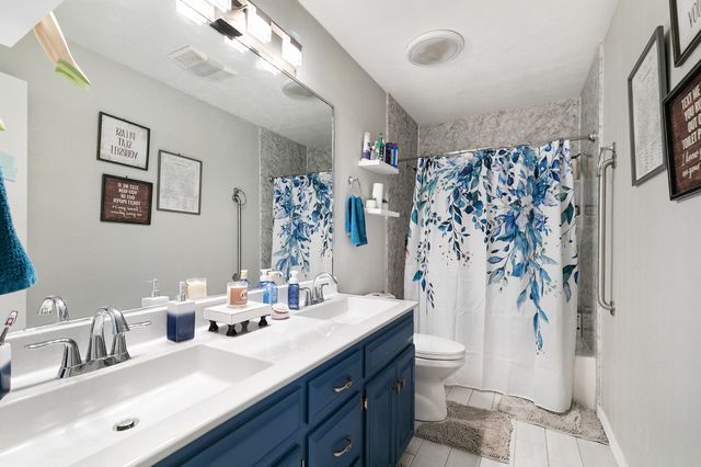 205 Forest Creek Drive, Sherman, TX 75092
