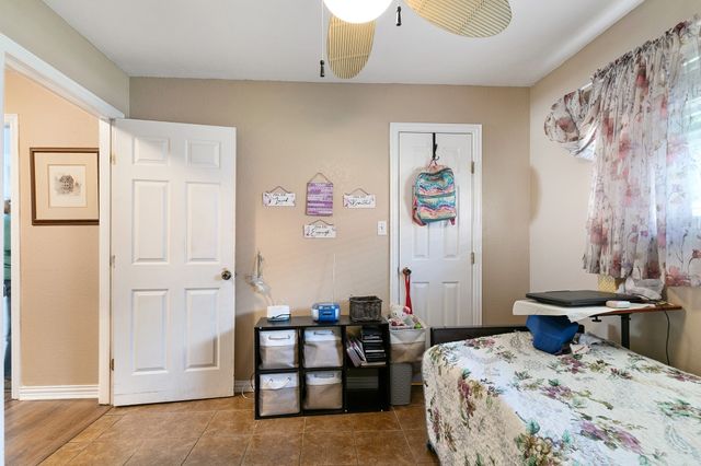 205 Forest Creek Drive, Sherman, TX 75092