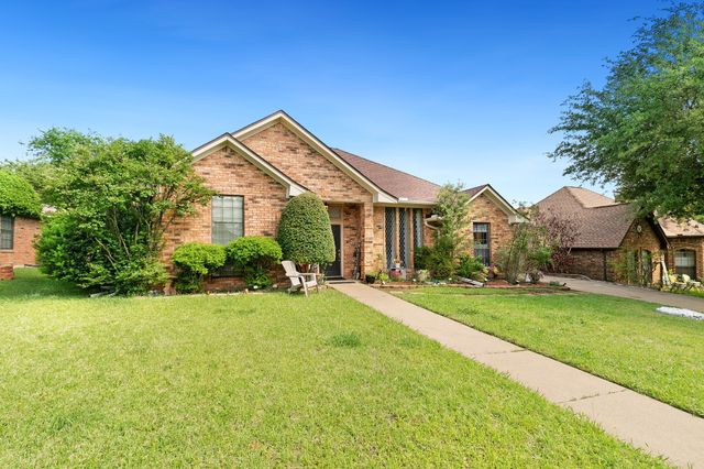 205 Forest Creek Drive, Sherman, TX 75092