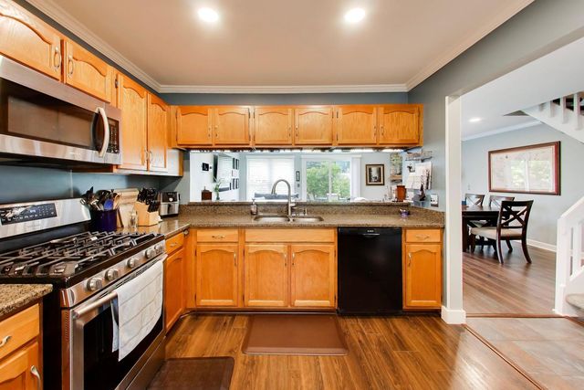 1711 Vermont Drive, Elk Grove Village, IL 60007