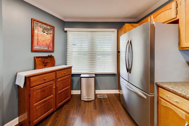 1711 Vermont Drive, Elk Grove Village, IL 60007