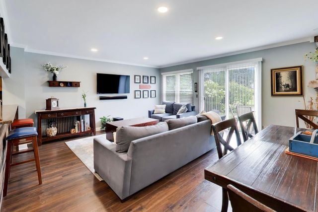 1711 Vermont Drive, Elk Grove Village, IL 60007