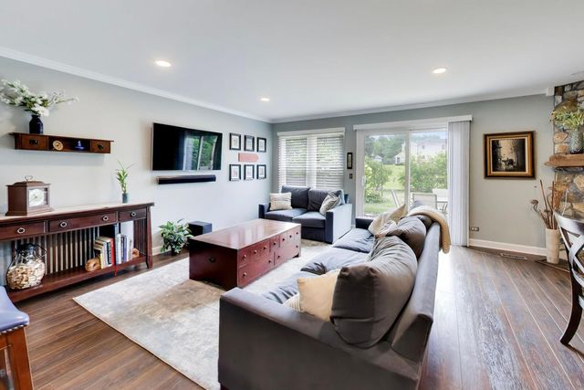 1711 Vermont Drive, Elk Grove Village, IL 60007