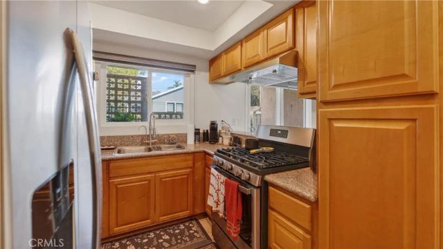 1801 Greenleaf 4, Santa Ana, CA 92706