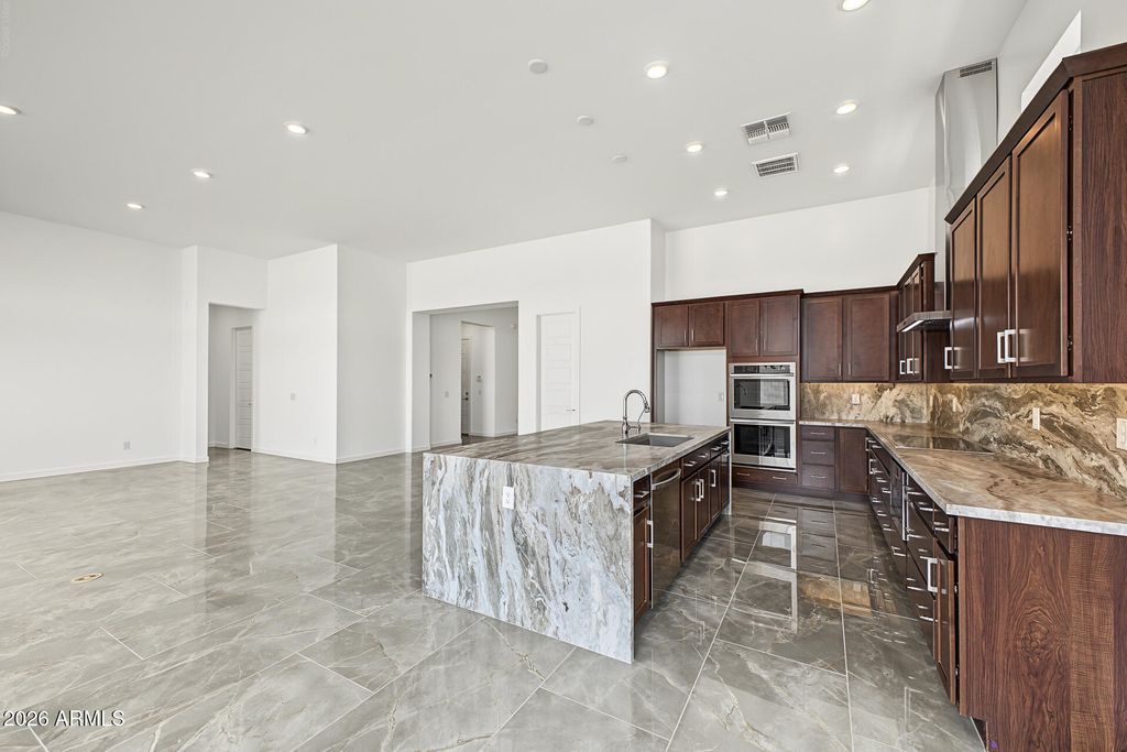 13718 W HACKAMORE Drive, Peoria, AZ 85383 — photo 3