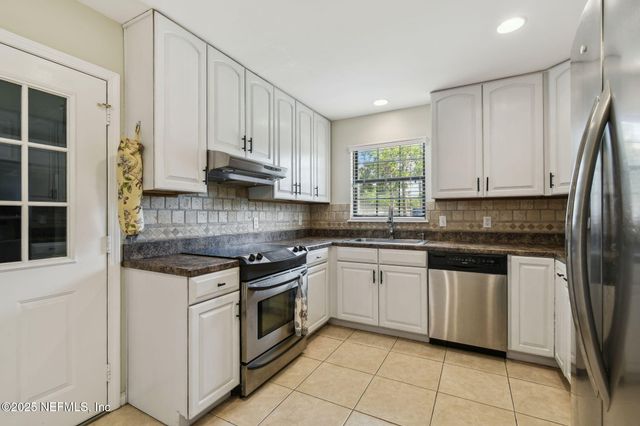 7902 RENOIR Drive, Jacksonville, FL 32221