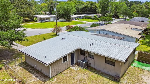 7902 RENOIR Drive, Jacksonville, FL 32221