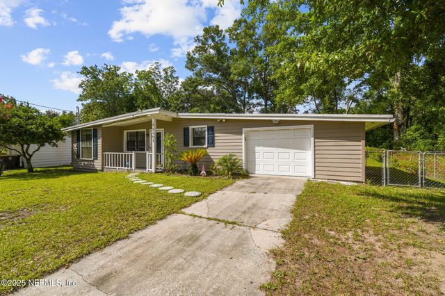 7902 RENOIR Drive, Jacksonville, FL 32221