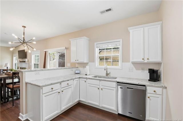 2813 Deepwater Court, Fayetteville, NC 28306