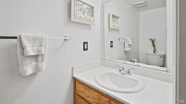 418 Occidental Cir, Santa Rosa, CA 95401