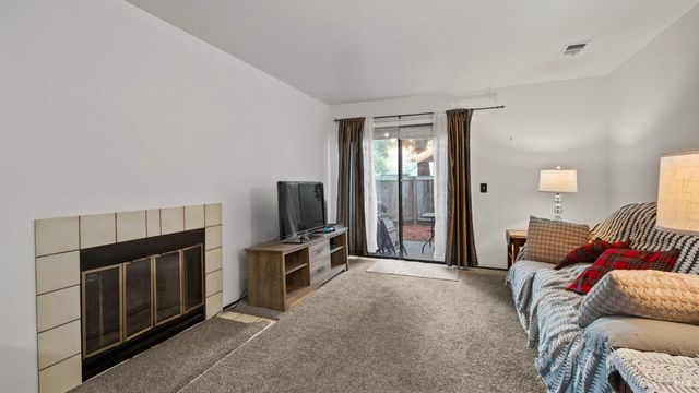 418 Occidental Cir, Santa Rosa, CA 95401