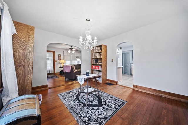 40 Walnut Street, Ashville, OH 43103