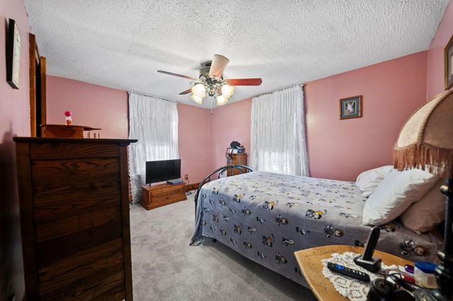 40 Walnut Street, Ashville, OH 43103