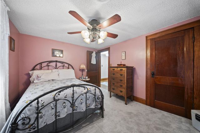 40 Walnut Street, Ashville, OH 43103