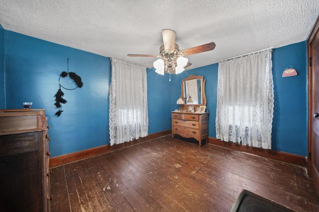 40 Walnut Street, Ashville, OH 43103
