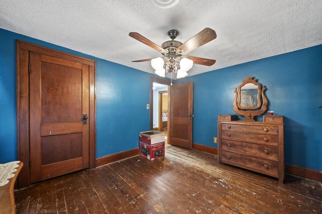 40 Walnut Street, Ashville, OH 43103