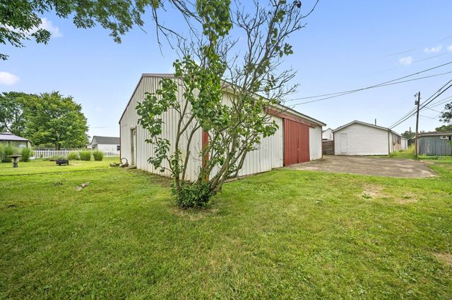 40 Walnut Street, Ashville, OH 43103