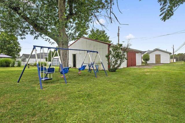 40 Walnut Street, Ashville, OH 43103