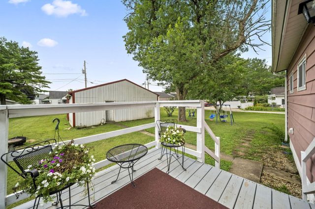 40 Walnut Street, Ashville, OH 43103