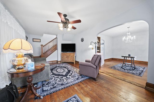 40 Walnut Street, Ashville, OH 43103
