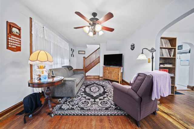40 Walnut Street, Ashville, OH 43103