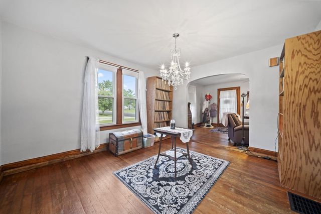40 Walnut Street, Ashville, OH 43103