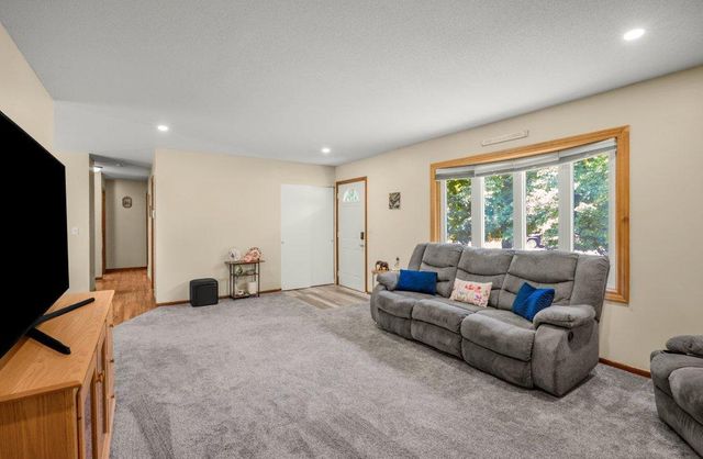 11708 Kentucky Avenue N, Champlin, MN 55316