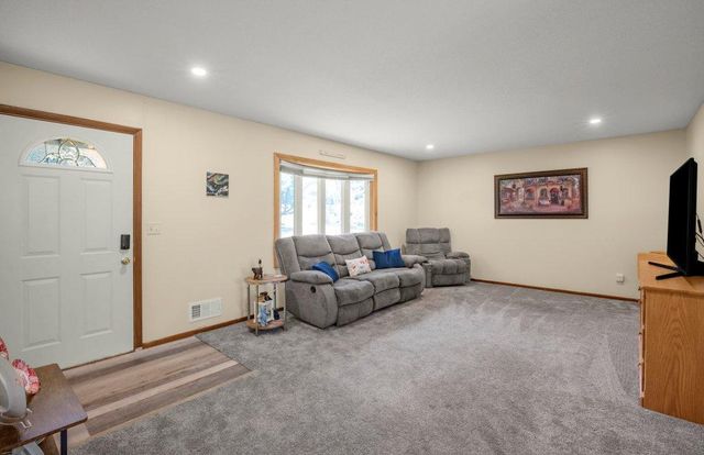 11708 Kentucky Avenue N, Champlin, MN 55316