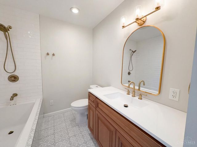 155 Bonham Road, Wyoming, OH 45215