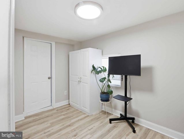 21 DOGWOOD DR, Middle River, MD 21220