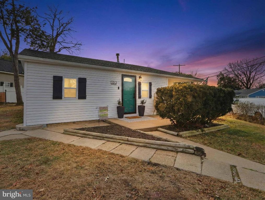 21 DOGWOOD DR, Middle River, MD 21220