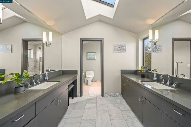 3284 Surmont Dr, Lafayette, CA 94549