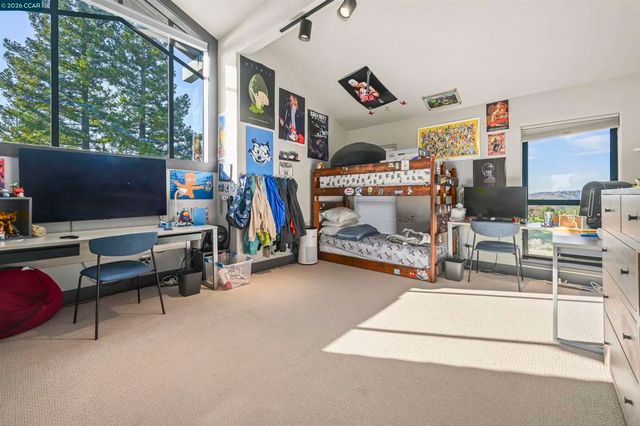 3284 Surmont Dr, Lafayette, CA 94549